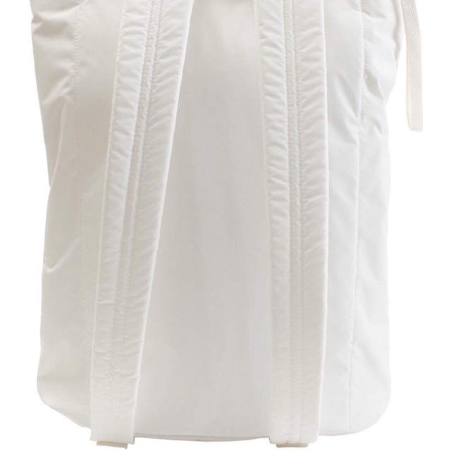 PUMA(プーマ)の定価5940円 プーマ ジップ バックパック ホワイト 新品 メンズのバッグ(バッグパック/リュック)の商品写真