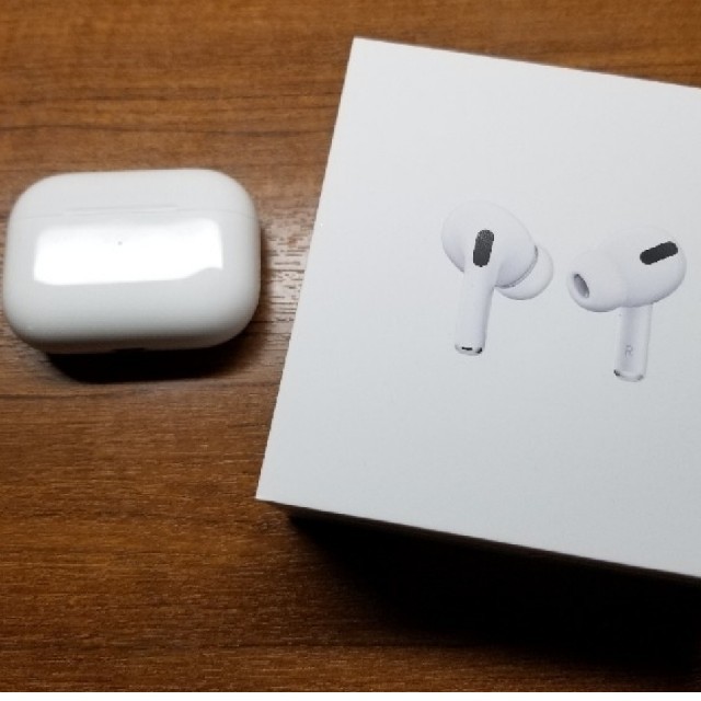 AirPods pro | www.feber.com