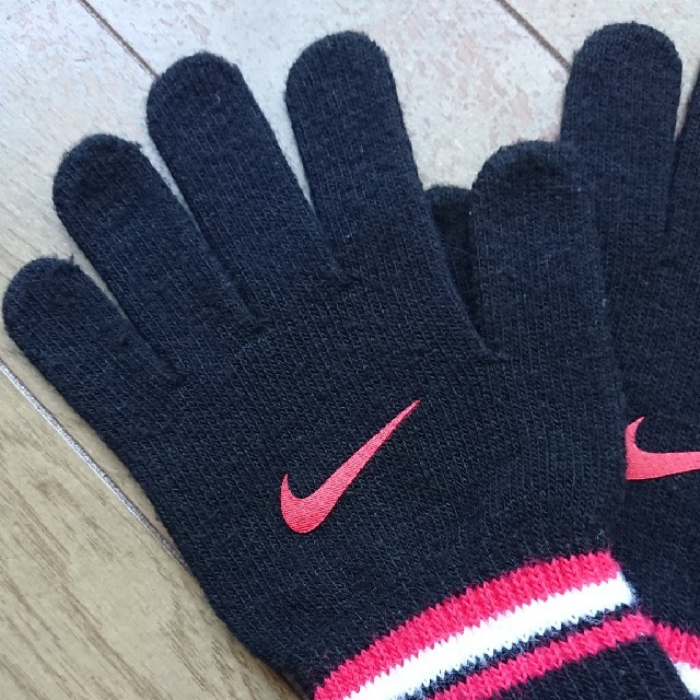 NIKE(ナイキ)のNIKE  耳当て 手袋 メンズのファッション小物(イヤマフラー)の商品写真