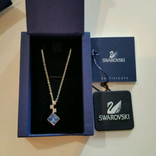 SWAROVSKI(スワロフスキー)のスワロフスキーネックレス レディースのアクセサリー(ネックレス)の商品写真