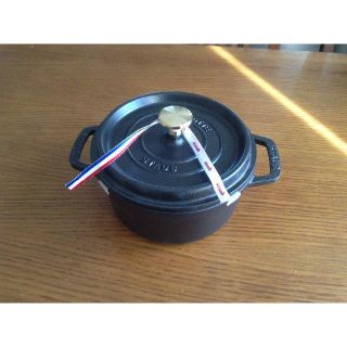 ストウブ(STAUB)のピコ ココットラウンド Rund 18cm ブラック(鍋/フライパン)