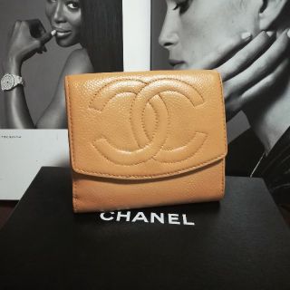 シャネル(CHANEL)の９万円(新品時の参考価格)　シャネルキャビアスキン⭐ベージュ⭐デカココ折財布(財布)