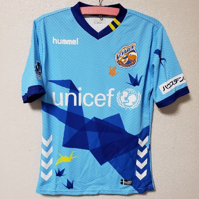 hummel(ヒュンメル)のV・ファーレン長崎の記念ユニフォーム！ スポーツ/アウトドアのサッカー/フットサル(記念品/関連グッズ)の商品写真