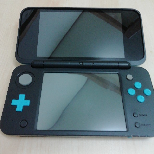 ニンテンドー2DS(ニンテンドー2DS)のNintendo ゲーム機本体 NEW ニンテンドー 2DS LL ブラック/タ エンタメ/ホビーのゲームソフト/ゲーム機本体(携帯用ゲーム機本体)の商品写真