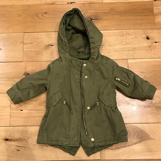 babyGAP(ベビーギャップ)の【babyGAP】ミリタリーアウター キッズ/ベビー/マタニティのベビー服(~85cm)(ジャケット/コート)の商品写真