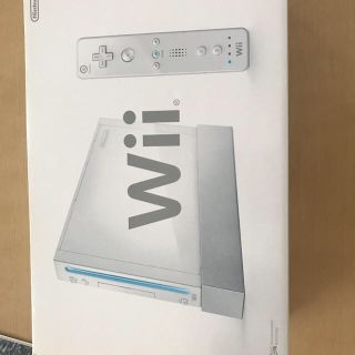 ニンテンドウ(任天堂)のwii(家庭用ゲーム機本体)