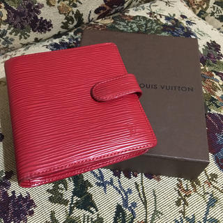 ルイヴィトン(LOUIS VUITTON)の（美品）ルイヴィトン　エピ　2つ折り財布(財布)