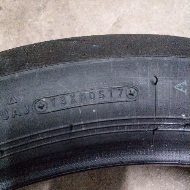 DUNLOP(ダンロップ)の〈USED〉DUNLOP α13sp 140/70R17 66H 自動車/バイクの自動車(タイヤ)の商品写真