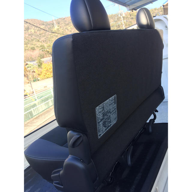 ハイエース ダークプライム2 セカンドシート 新車外し | www