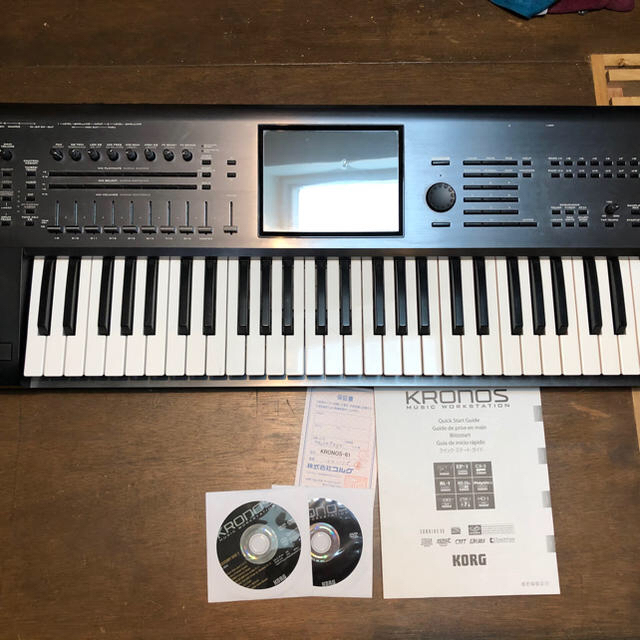 KORG(コルグ)のKORG KRONOS 61鍵 楽器の鍵盤楽器(キーボード/シンセサイザー)の商品写真