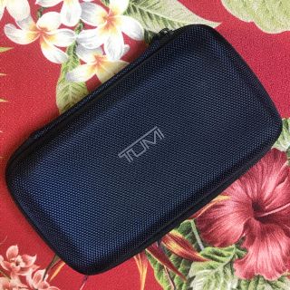 トゥミ(TUMI)のTUMI■トゥミ アクセサリーポーチ ネイビー■デルタ航空 ノベルティ■新品(トラベルバッグ/スーツケース)