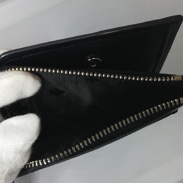 kate spade new york(ケイトスペードニューヨーク)のむくます様専用◆kate spadeケイトスペード 二つ折りミニ財布 黒×白 レディースのファッション小物(財布)の商品写真