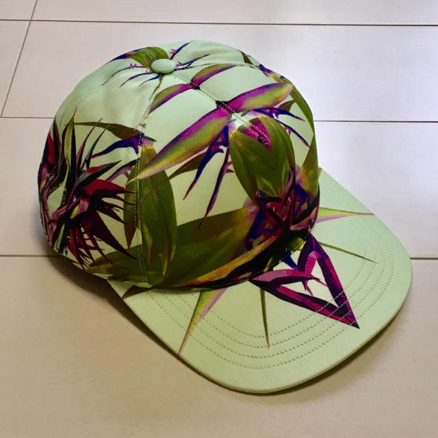 givenchy 極楽鳥花 キャップ cap ジバンシィ | フリマアプリ ラクマ