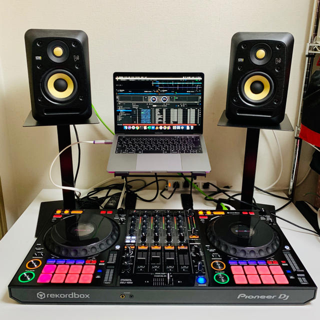 Pioneer(パイオニア)の【本日17時まで特別価格】Pioneer DDJ-1000 高級ケーブル付き 楽器のDJ機器(DJコントローラー)の商品写真