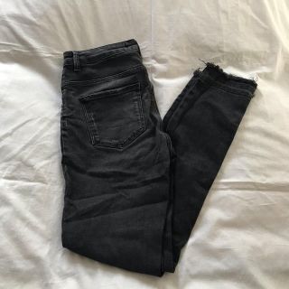 ザラ(ZARA)のZARA TRAFALUC ダメージブラックデニム(スキニーパンツ)