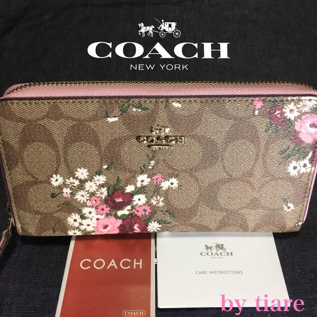 COACH(コーチ)の正月も発送❗️プレゼントにも❤️新品コーチ正規品ラウンドファスナー長財布 レディースのファッション小物(財布)の商品写真