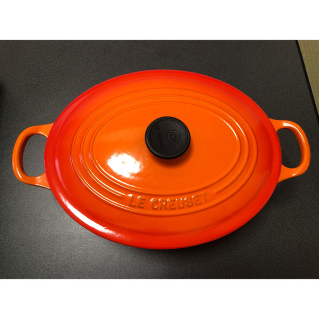 LE CREUSET(ルクルーゼ)のクーポンと併用でお得に！ル・クルーゼ　25センチ鍋　美品 インテリア/住まい/日用品のキッチン/食器(鍋/フライパン)の商品写真