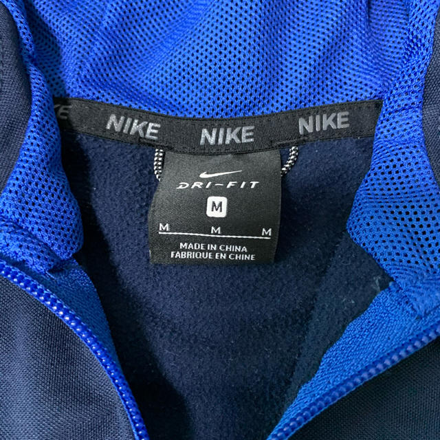 NIKE(ナイキ)のNIKE  ジップパーカー 120〜130 キッズ/ベビー/マタニティのキッズ服男の子用(90cm~)(ジャケット/上着)の商品写真