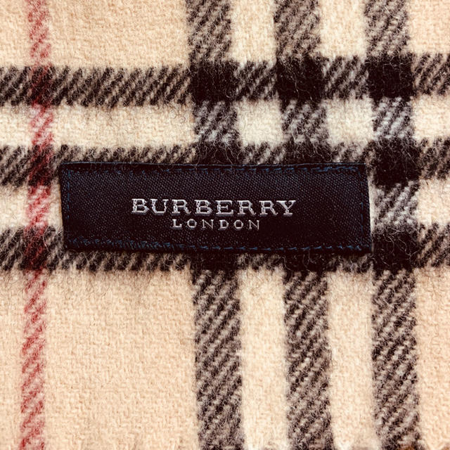 BURBERRY(バーバリー)の★mk様専用★ バーバリー　膝掛け　ストール　ブランケット レディースのファッション小物(ストール/パシュミナ)の商品写真