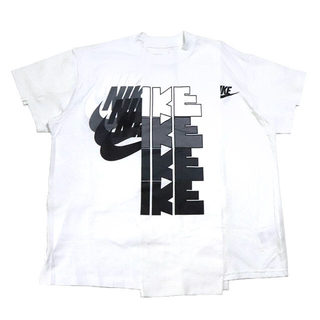 サカイ(sacai)のNIKE × sacai Tシャツ　即完売　新品未使用　タグ付き(Tシャツ(半袖/袖なし))