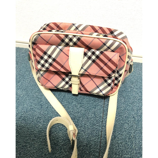 BURBERRY BLUE LABEL(バーバリーブルーレーベル)のバーバリーブルーレーベル　バック レディースのバッグ(ショルダーバッグ)の商品写真