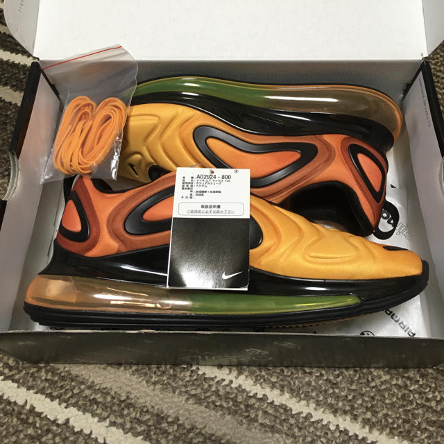 NIKE(ナイキ)の27cm 新品 AIR MAX 720 SUNSET メンズの靴/シューズ(スニーカー)の商品写真