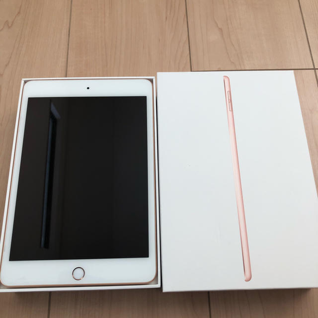 iPadmini5 64GB wifiモデル キーボードカバー付き iPad 売り切れ必至!
