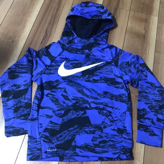 ナイキ(NIKE)のNIKE ジュニア　パーカー　130cm (ジャケット/上着)