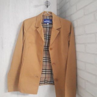 バーバリーブルーレーベル(BURBERRY BLUE LABEL)のバーバリー ブルーレーベル ジャケット38(テーラードジャケット)