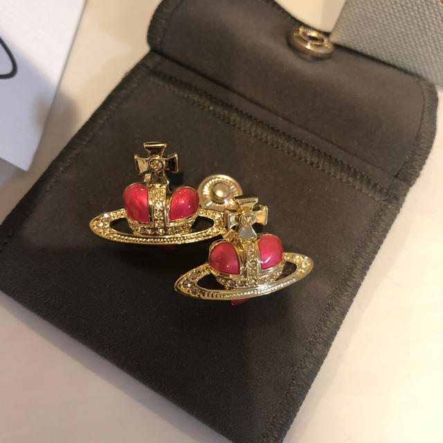 Vivienne Westwood(ヴィヴィアンウエストウッド)のヴィヴィアン　ウエストウッド　ピアス レディースのアクセサリー(ピアス)の商品写真