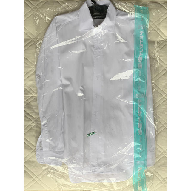 TOMORROWLAND(トゥモローランド)の美品　Maker's Shirt 鎌倉 シャツ　白　二枚　セット メンズのトップス(シャツ)の商品写真