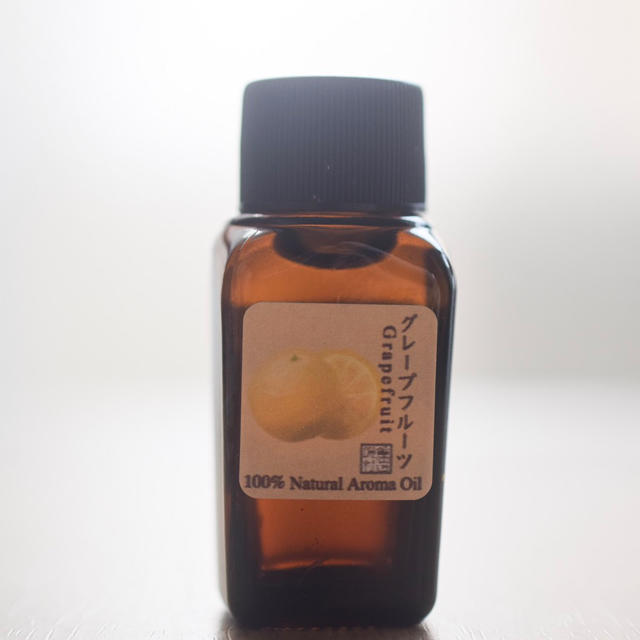 エッセンシャルオイル　ホワイトグレープフルーツ　10ml コスメ/美容のリラクゼーション(エッセンシャルオイル（精油）)の商品写真