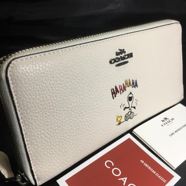 COACH(コーチ)の正月も発送❗️プレゼントにも❤️新品コーチ正規品ラウンドファスナー長財布 レディースのファッション小物(財布)の商品写真