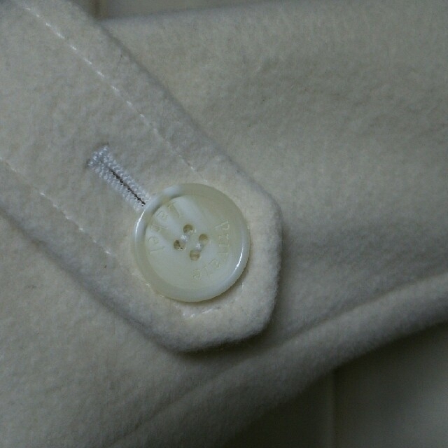 PRIVATE LABEL(プライベートレーベル)のプライベートレーベル 白コート レディースのジャケット/アウター(ロングコート)の商品写真