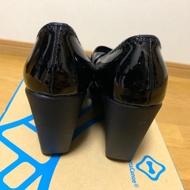 Re:getA(リゲッタ)のリゲッタ クロスベルトパンプス エナメルRe:getA L レディースの靴/シューズ(ハイヒール/パンプス)の商品写真