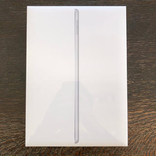 アップル(Apple)の新品未使用　iPad 第6世代　128GB シルバー　(タブレット)