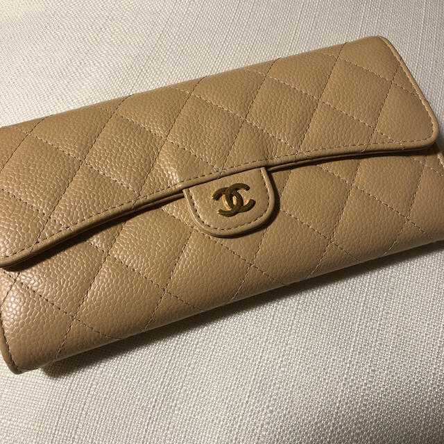 CHANEL(シャネル)のシャネル　マトラッセ　ベージュ長財布 メンズのファッション小物(長財布)の商品写真