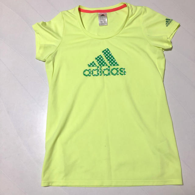 adidas(アディダス)のお値下げ　adidas  イエローのＴシャツ２枚組セット スポーツ/アウトドアのランニング(ウェア)の商品写真