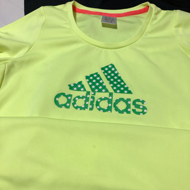 adidas(アディダス)のお値下げ　adidas  イエローのＴシャツ２枚組セット スポーツ/アウトドアのランニング(ウェア)の商品写真