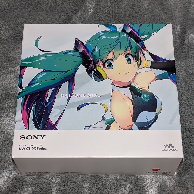 WALKMAN(ウォークマン)の※9625やまと様専用※NW-S313K/MKブルー 初音ミク スマホ/家電/カメラのオーディオ機器(ポータブルプレーヤー)の商品写真