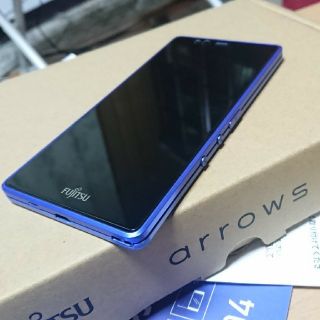 フジツウ(富士通)のARROWS M04 sim フリー　デニムブルー(スマートフォン本体)