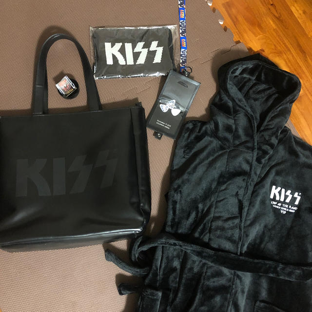 KISS  ワールドツアー　VIP M&Gグッズ（ドルフィンズアリーナ）