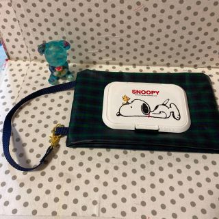 スヌーピー(SNOOPY)のスヌーピーピタット付き　おしりふきポーチ(外出用品)