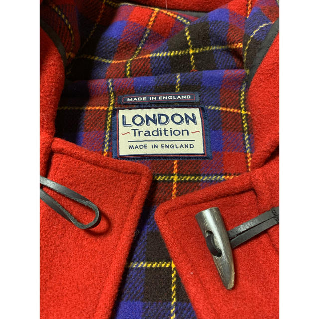 IENA(イエナ)のLONDON TRADITION ウール ダッフルコート レッド ショート丈 レディースのジャケット/アウター(ダッフルコート)の商品写真