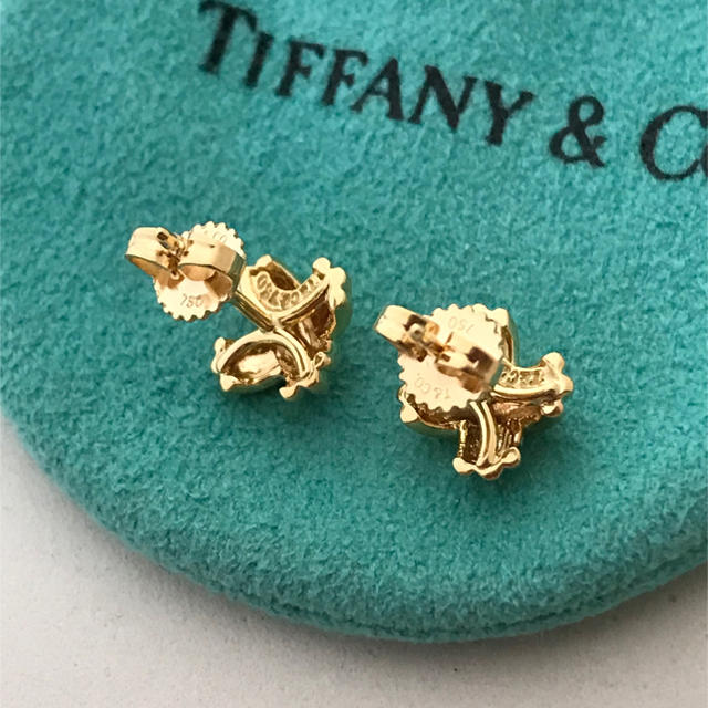 Tiffany & Co. - Tiffany 750シグネチャー ピアス 美品の通販 by こう