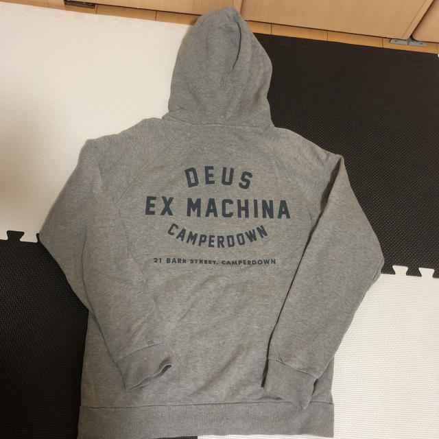 Deus ex Machina(デウスエクスマキナ)のデウス パーカー グレー メンズのトップス(パーカー)の商品写真