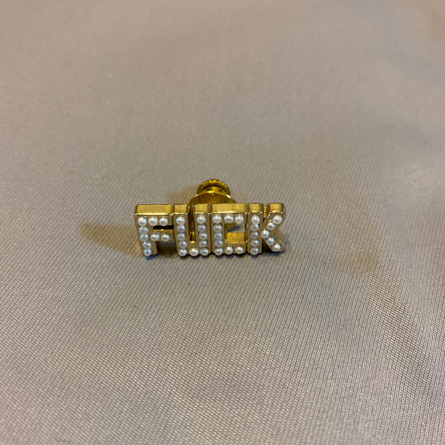 Supreme(シュプリーム)のsupreme PINS ピンバッジ　FUCK エンタメ/ホビーのエンタメ その他(その他)の商品写真