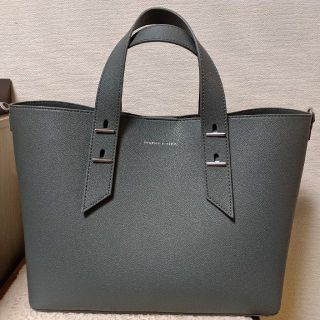 チャールズアンドキース(Charles and Keith)のCHARLES＆KEITH　カーキ　3way バッグ(ショルダーバッグ)