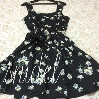 スナイデル(SNIDEL)のsnidel♡花柄リボンワンピース(ミニワンピース)