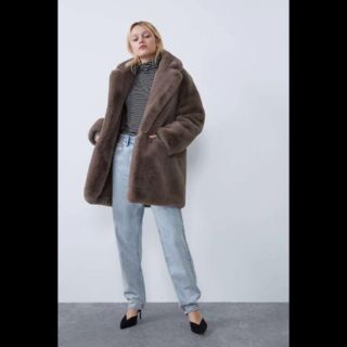 ザラ(ZARA)のファーコート(毛皮/ファーコート)